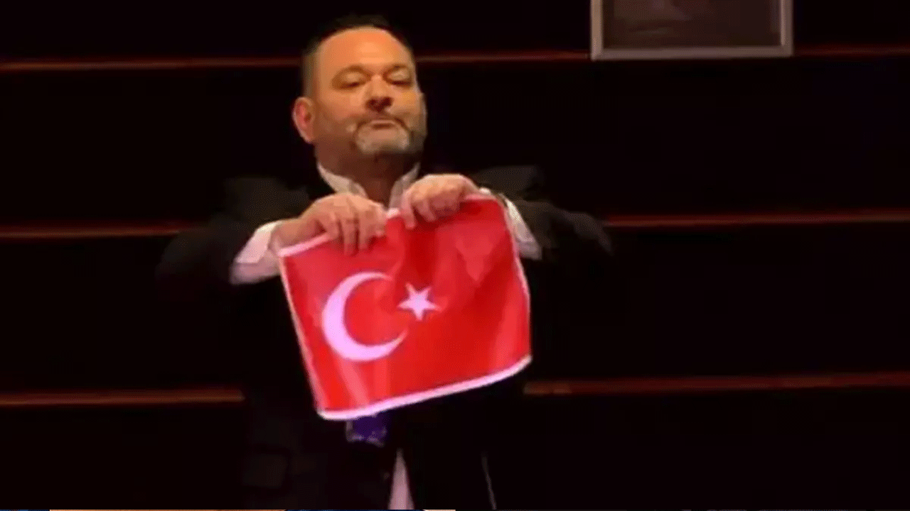 Böyle olur Avrupa’nın adaleti! Türk bayrağını yırtan faşiste ballı maaş