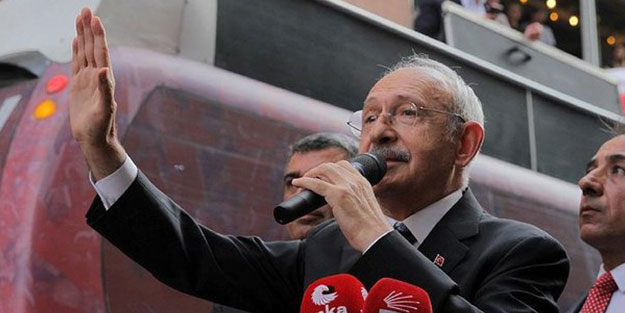 Böyle olur CHP’nin dayanışma yemeği! Buluşmada yumruklar konuştu