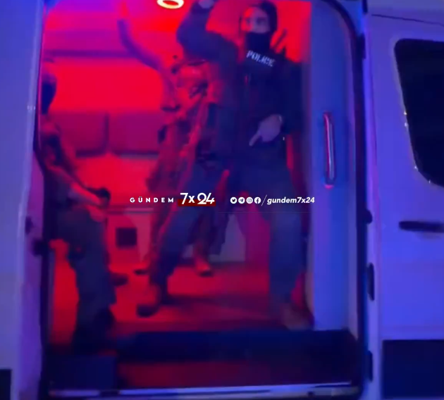 Böyle rezillik görülmedi! ABD’den ortaçağ barbarlığı! Maduro’yu New York sokaklarında sergilediler