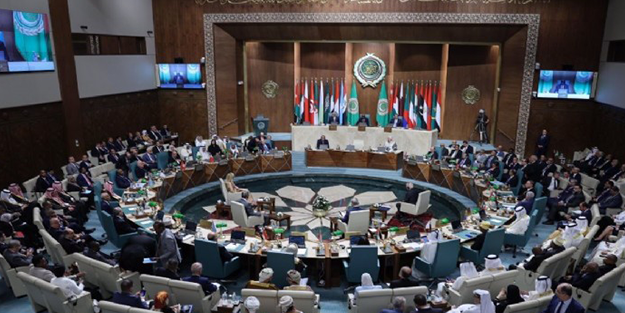 Böyle skandal görülmedi: Hakan Fidan anons edilince salonu terk ettiler