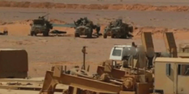 Böyle skandal görülmedi! Türkiye sınırında o ülkenin askerleri ABD üniformaları giymeye başladı