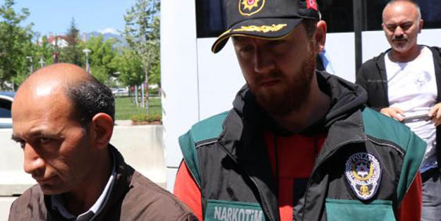 Böyle suçlu görülmedi! Kendi kendine teslim oldu