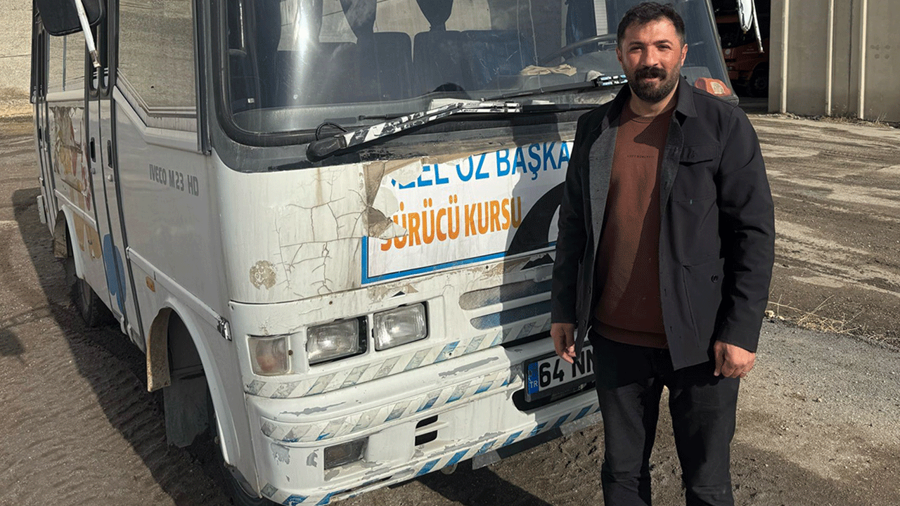 Böyle ticaret görülmedi: Cep telefonu ile minibüsü takas ettiler!