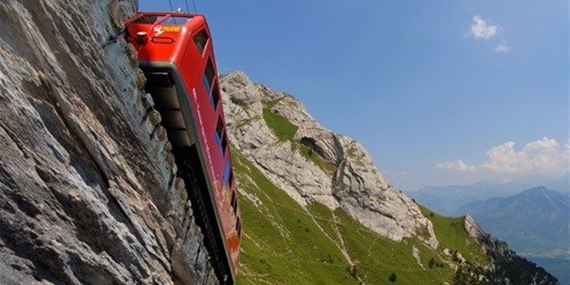 Böyle tren yolu gördünüz mü?