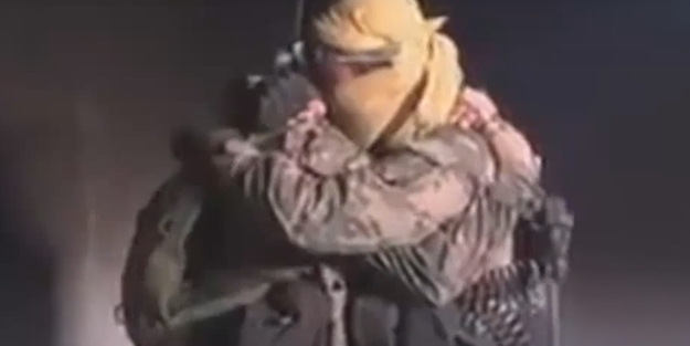 Böyle vedalaşarak ölüme gittiler (video)