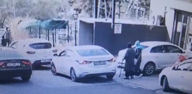 Böyle vicdansızlık olmaz! Hırsızlar yaşlı kadını böyle gasp etti