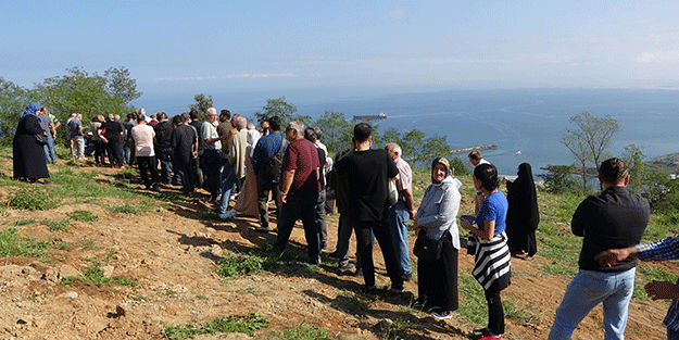 Böylesi ancak fıkralarda olur! Manzaralı mezar kavgası