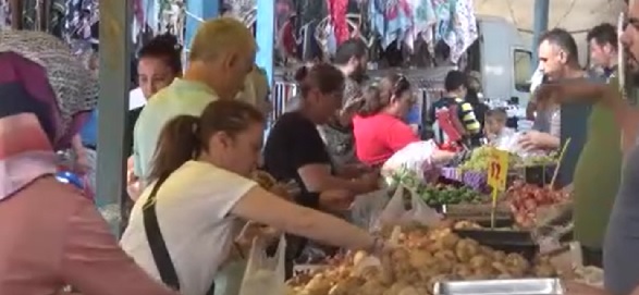 Böylesi ancak fıkralarda ve filmlerde olur! Seyyardan 17 bin 500'e satılık kaldırım