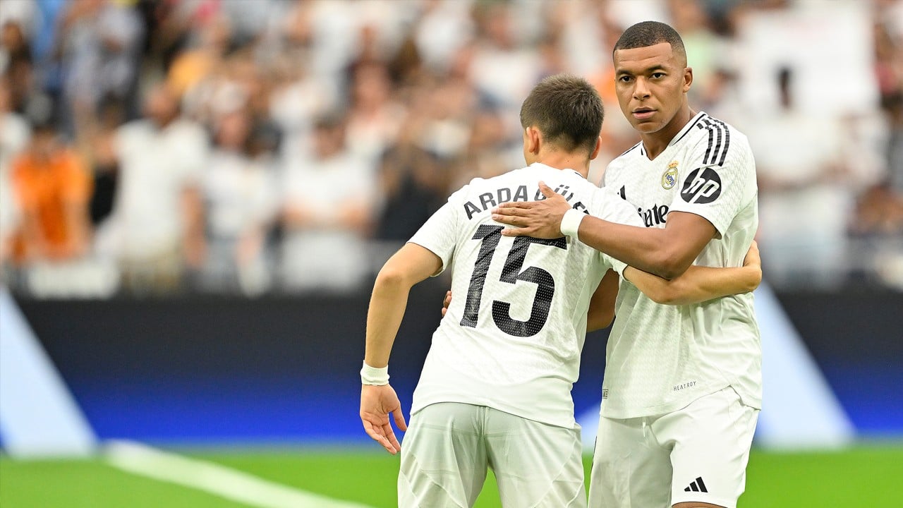 Böylesi daha önce görülmedi: Taraftarları ikiye böldü! Bu neyin kafası böyle yahu…