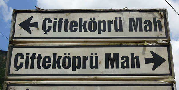 Böylesine zor rastlanır! Trabzon’da şaşkına çevi̇ren tabela