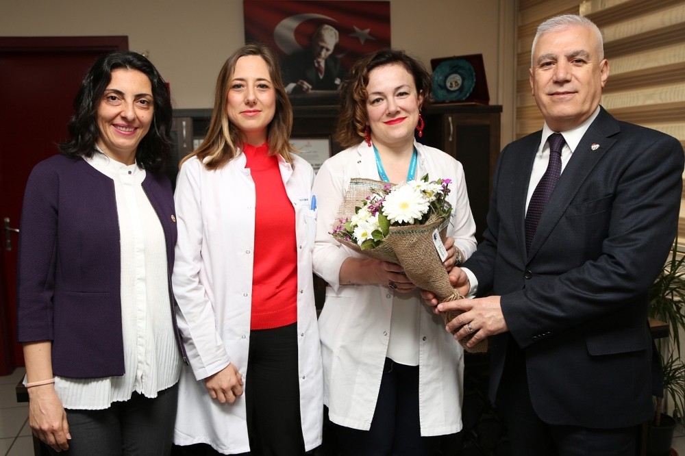 Bozbey: Hekimlerin itibarı en üst seviyeye çıkarılmalı 