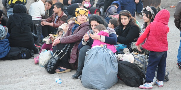 Bozcaada'da kaçak göçmenler yakalandı