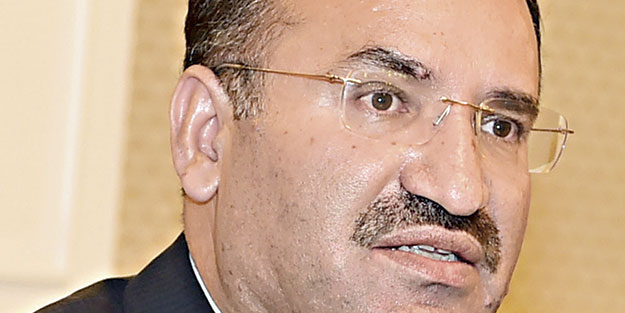 Bozdağ: Başkanlık sistemi demokrasiye daha uygun