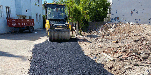 Bozulan yollarda bakım çalışması