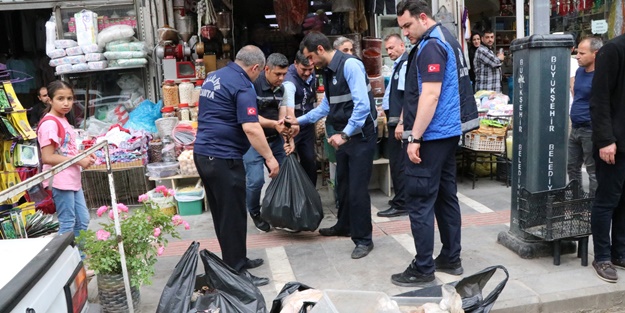 Bozulmuş gıda ürünleri imha edildi