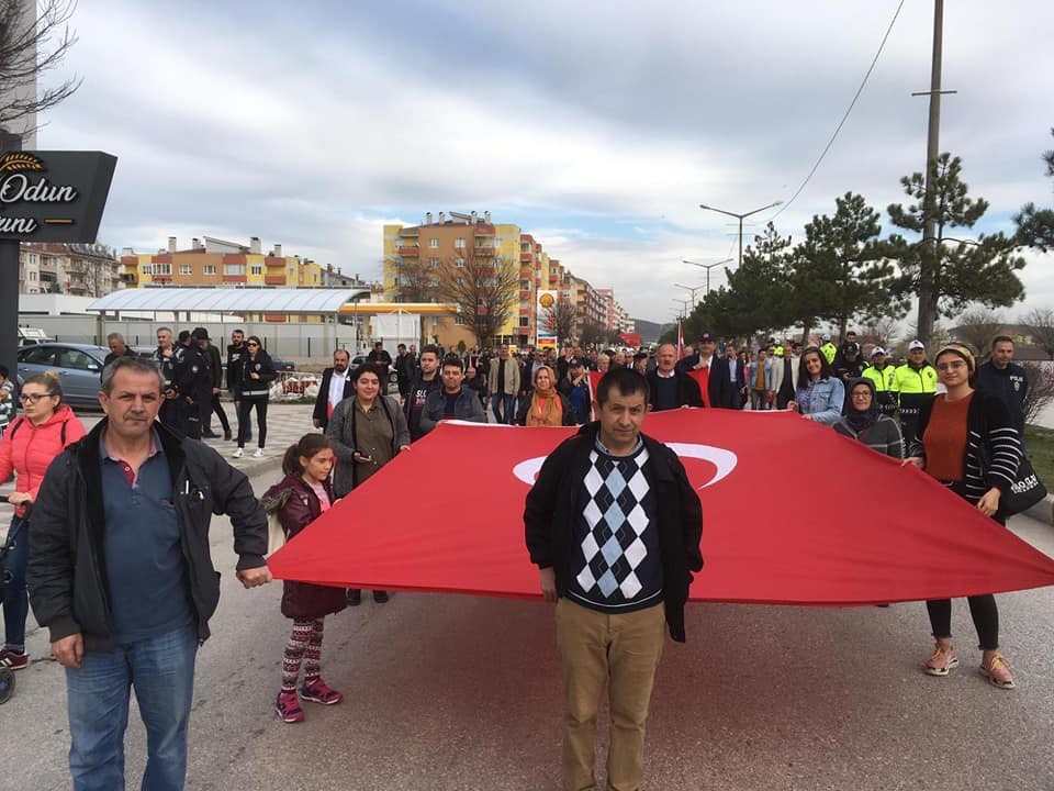 Bozüyük şehitler için yürüdü 