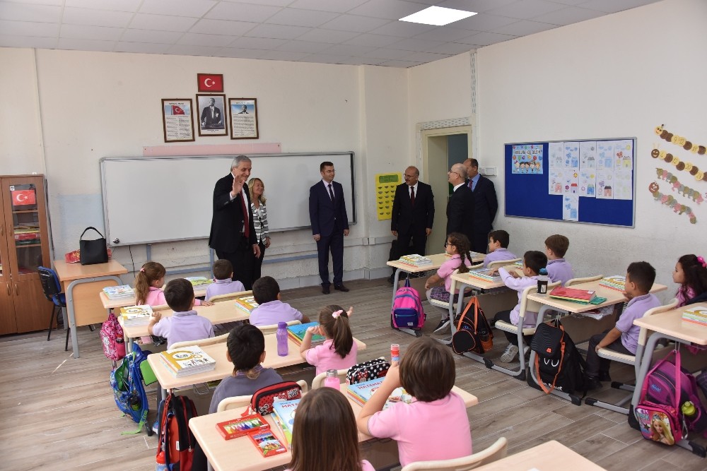 Bozüyük’te 14 bin öğrenci ders başı yaptı 