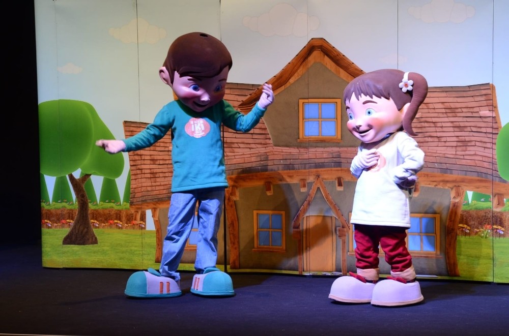 Bozüyük’te miniklerin tiyatro keydi 