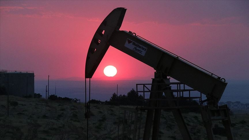 Brent petrolün varili 27 dolar sınırında