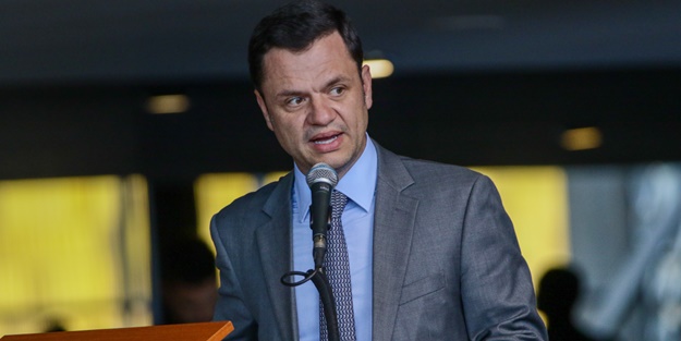 Brezilya'da eski Adalet Bakanı, havaalanında gözaltına alındı