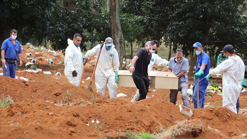Brezilya'da Kovid-19'dan son 24 saatte 956 kişi yaşamını yitirdi