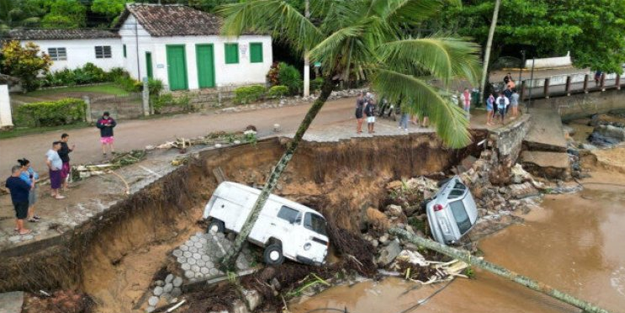 Brezilya'da sel ve toprak kaymalarında ölenlerin sayısı 48'e çıktı