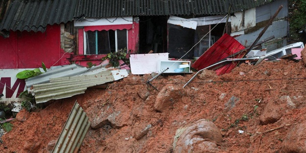 Brezilya'da yoğun yağmurlar 23 can aldı