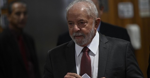 Brezilyalı Lula, Genelkurmay Başkanını görevden aldı