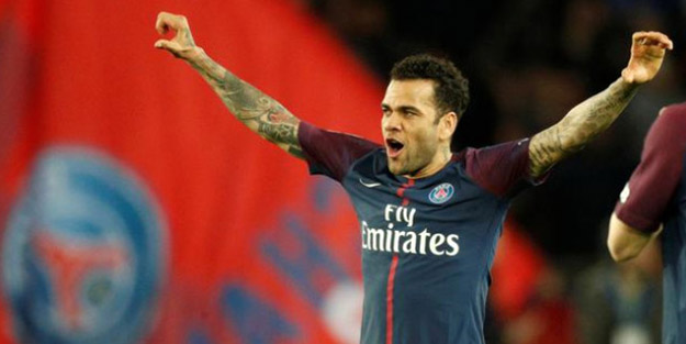 Dani Alves, Premier Lig'de oynamak istediğini açıkladı