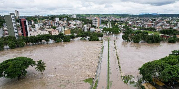 Brezilya'yı şiddetli yağış vurdu