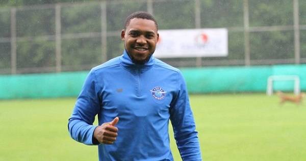 Britt Assombalonga ilk golünü attı | Britt Assombalonga kimdir kaç yaşında?