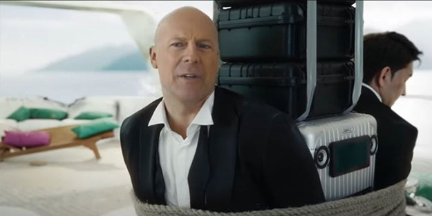 Bruce Willis'ten bir ilk