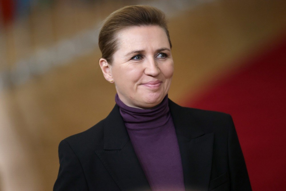 Brüksel'de Grönland düellosu: Danimarka resti çekti, Avrupa liderleri saf tuttu!