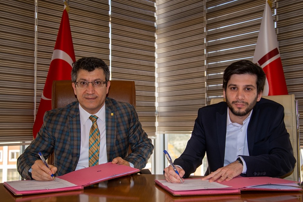 BŞEÜ ile bir dil kursu arasında iş birliği protokolü imzalandı 
