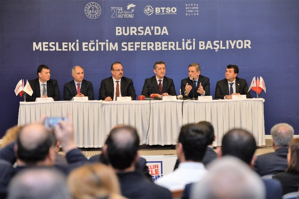 BTSO, iş dünyasının ve bakanların buluşma adresi oldu 