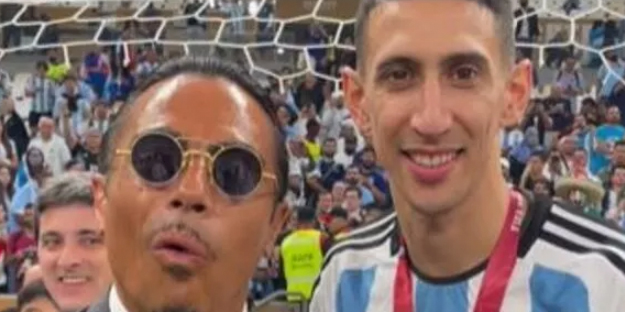 Bu adamın sorunu ne? Sahaya inmişti...