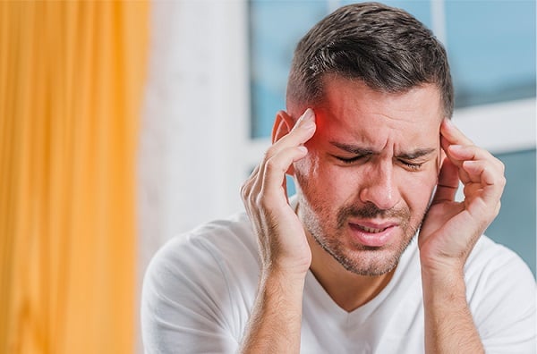 Bu ağrıyı tarif etmek çok zor | Bakın migrenin çözümü neymiş!