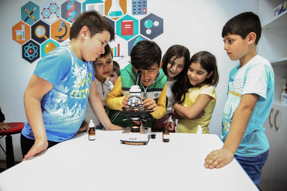Bu akademi kadın ve çocukların gözdesi 