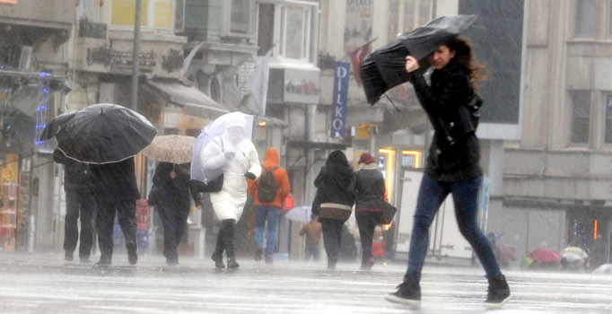 Bu akşamdan itibaren Balkanlar'dan serin ve yağışlı hava geliyor