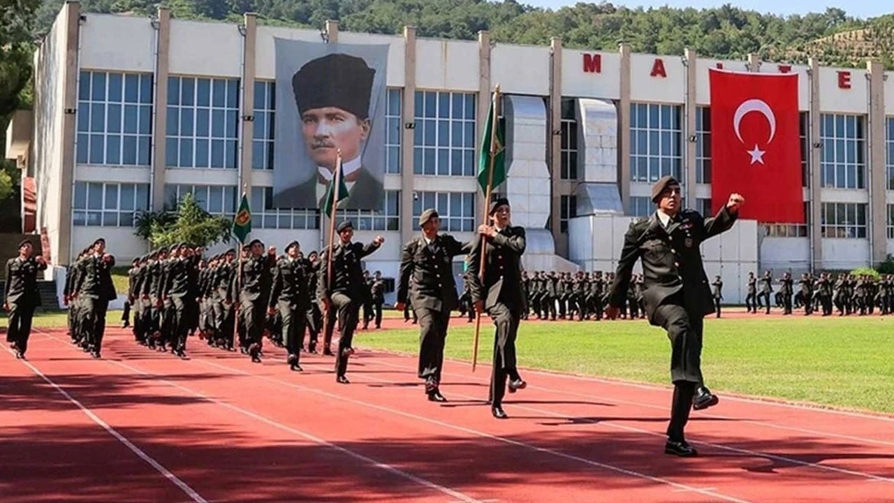 Bu avantajlar kaçmaz: MSB’den üniversite öğrencilerine yok yok! Yurt, yemek, kitap, sağlık sigortası, kıyafet, harçlık, rütbe, tazminat…