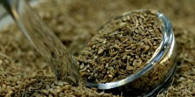 Bu baharatla cildinizi ovun ve kırışıklıklar yok olsun