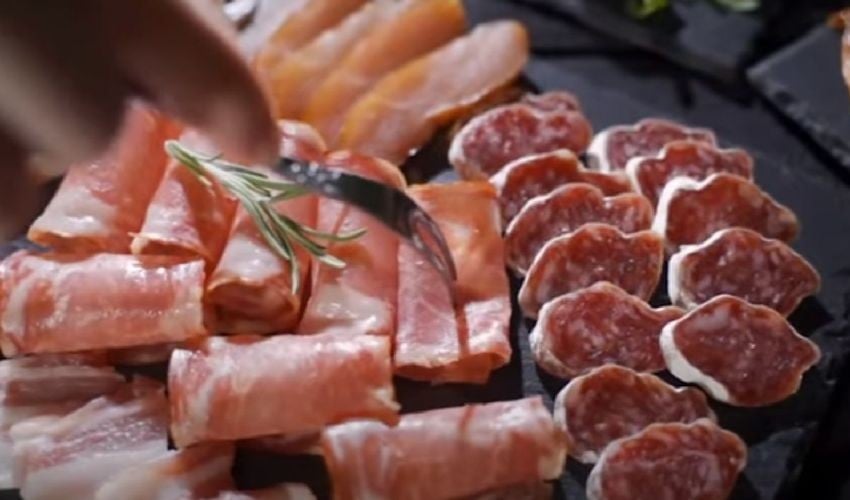 Bu besinleri aynı anda asla tüketmeyin! Yarardan çok zararı var! Hastalıklara yol açıyor