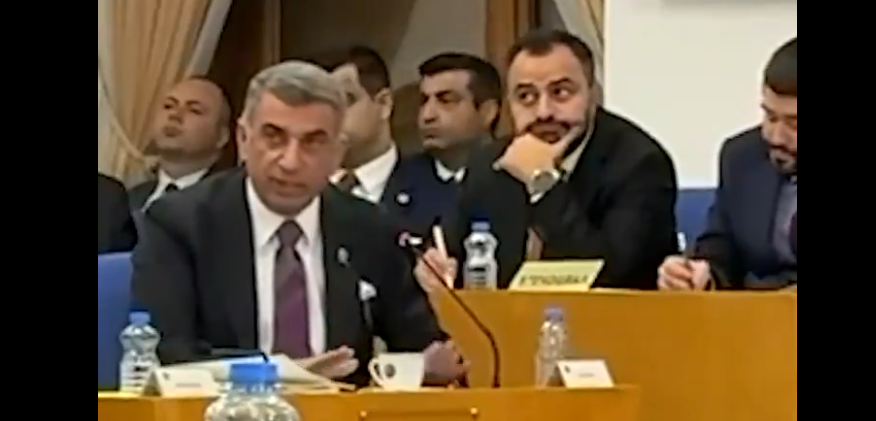 "Bu bir başarı hikayesi kutluyorum Bakan’ım" CHP’li vekilden deprem konutları itirafı