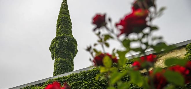 Bu cami ziyaretçi akınına uğruyor