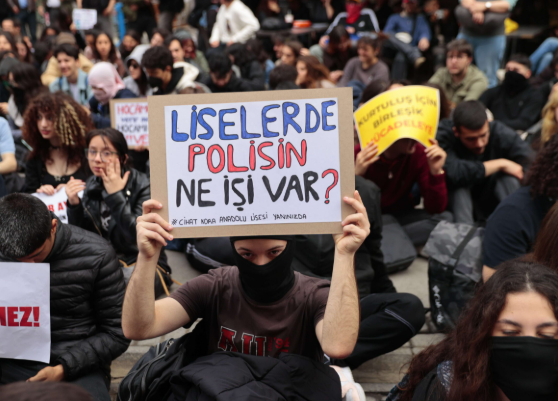 "Bu caniler sizin eseriniz" Okullardaki şiddetin sorumlusu milli değerlere düşman azgın azınlıktır