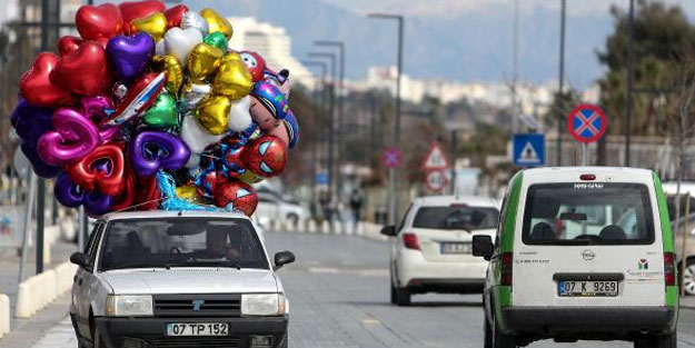 Bu da balonlu otomobil