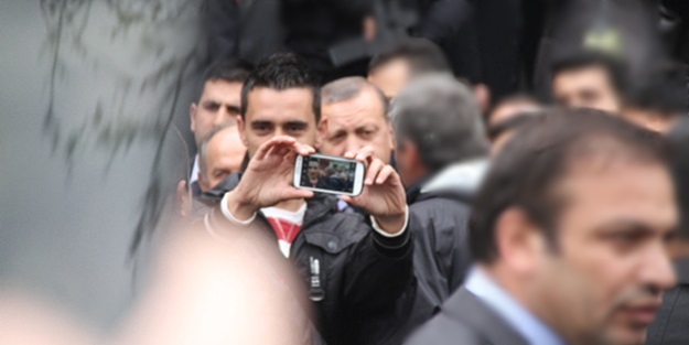 Bu da Başbakan'la selfie pozu!