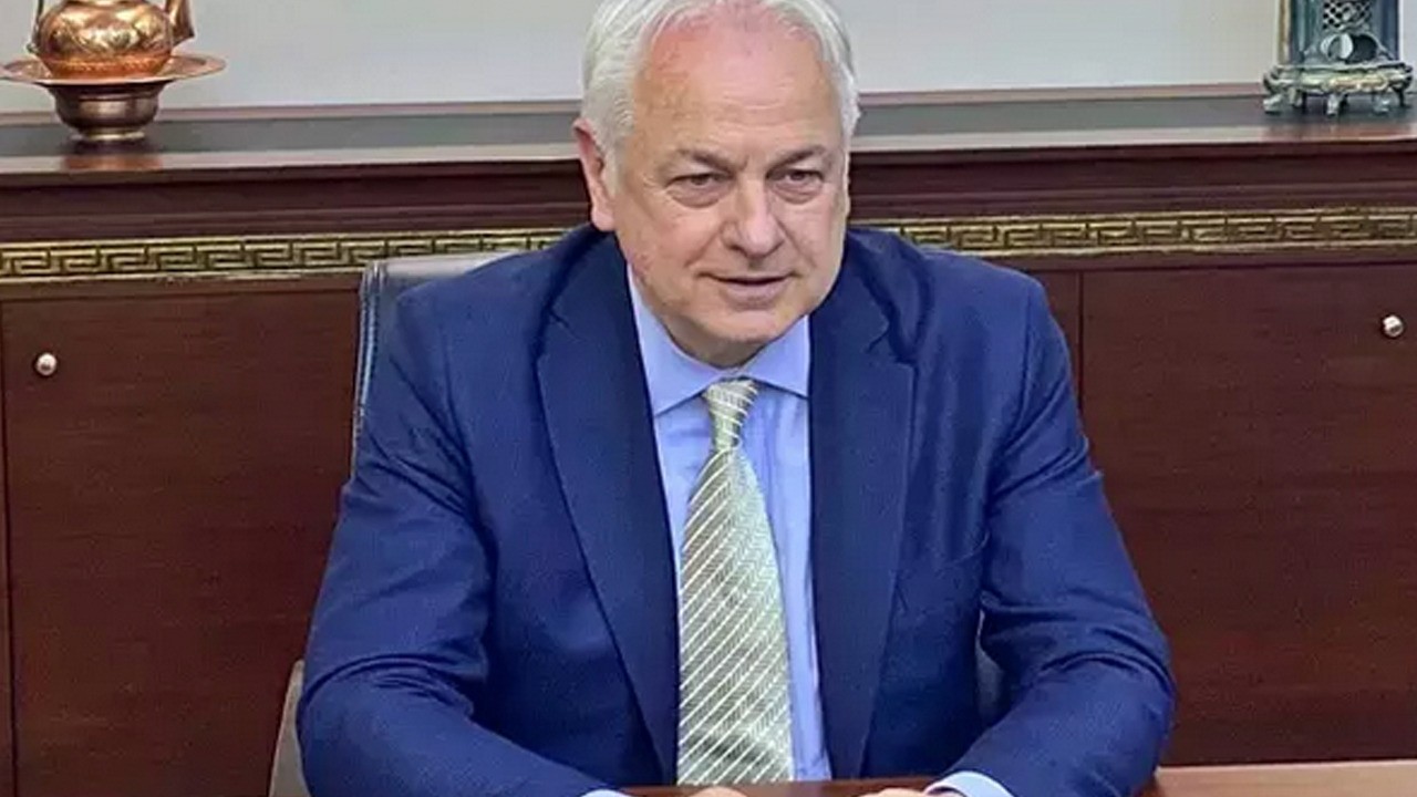 Bu da bir "Merdi Kıpti" durumu! CHP'li başkanın ağzı kalemi dolaştı, suçlamaları kabul etti!