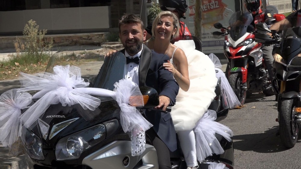 Bu da gelin motosikleti 