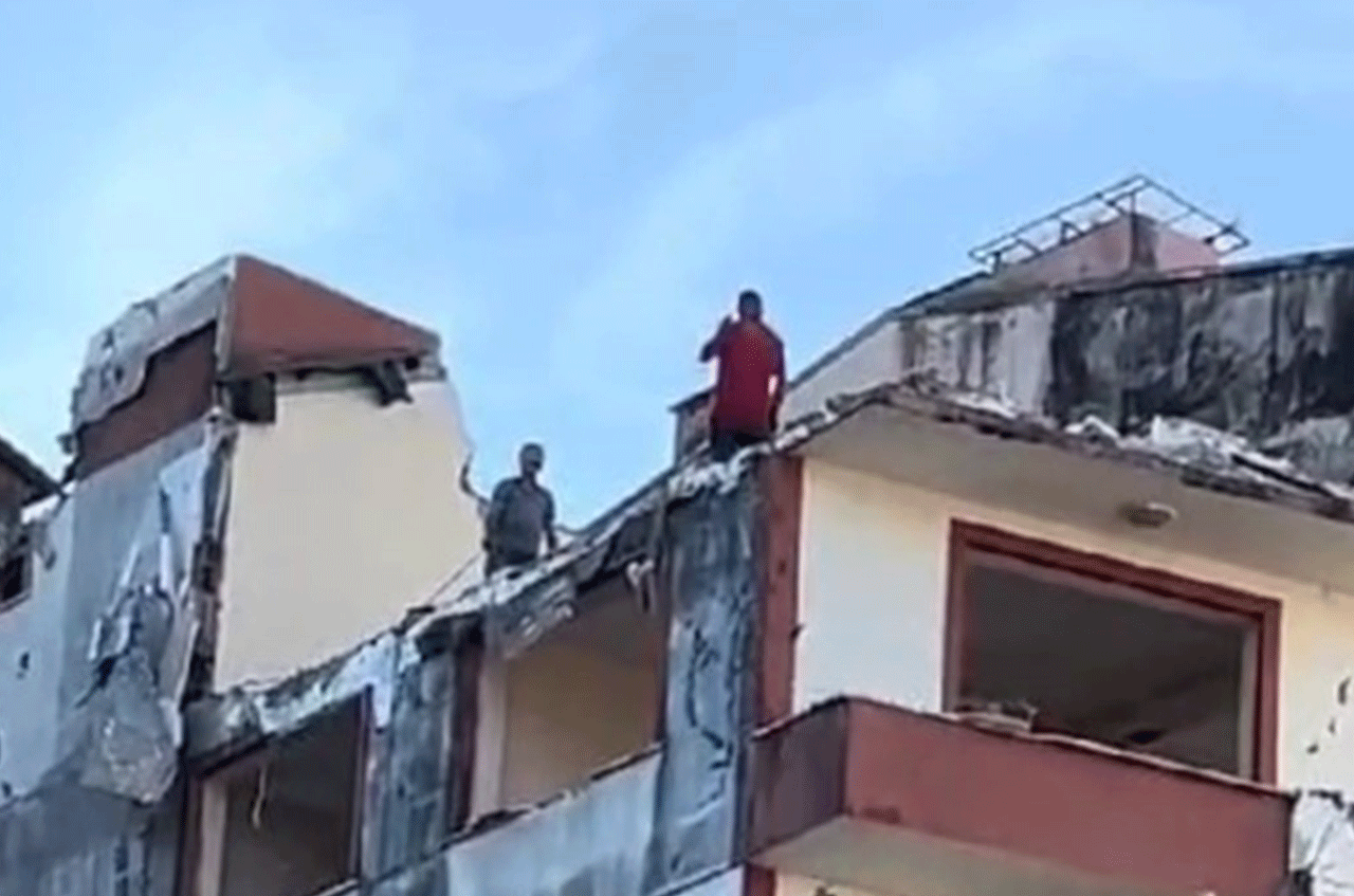 Bu da Karadeniz işi yıkım işlemi! Görenler gözlerine inanamadı!